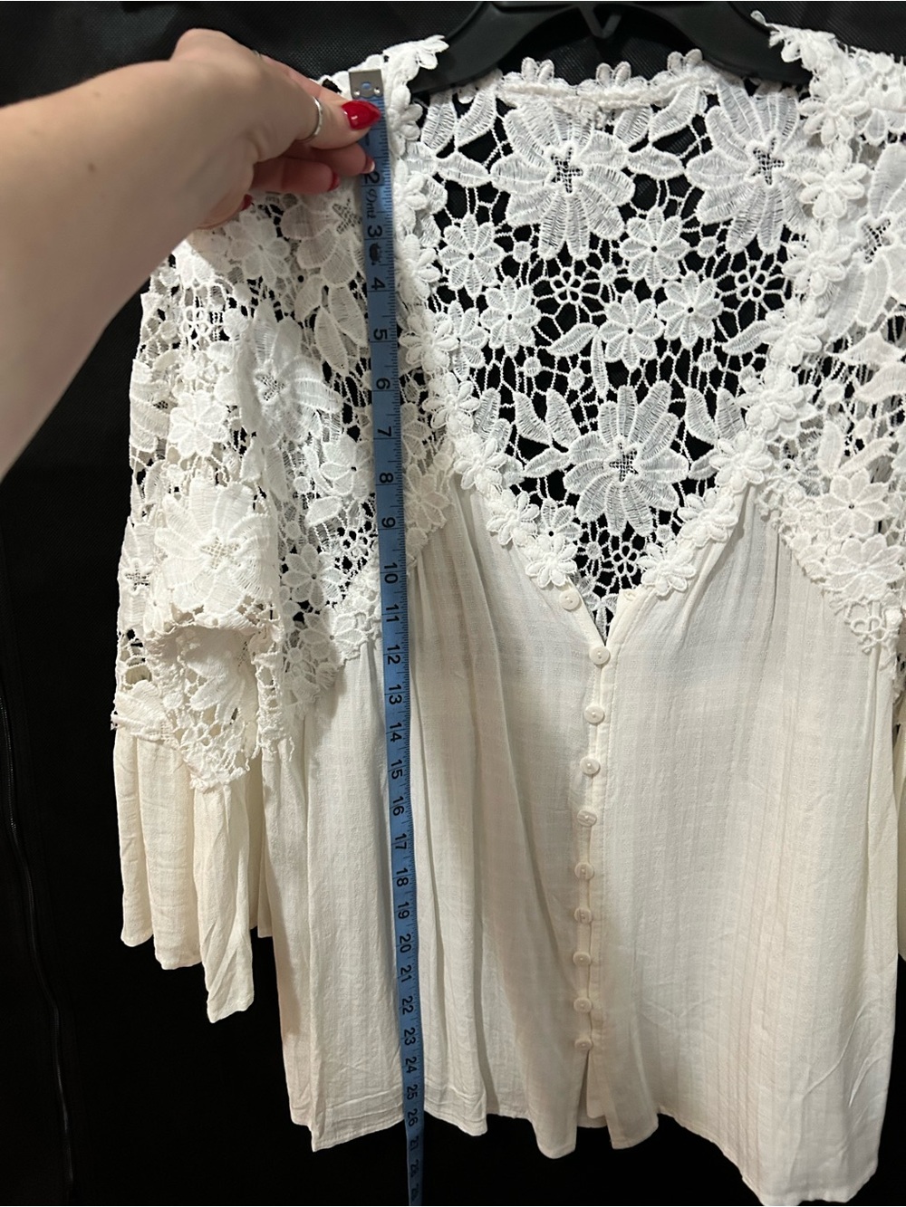 NEW Boho White Crochet Lace V-Neck Button-Front Flowy Women’s Summer Top - Picture 10 of 11